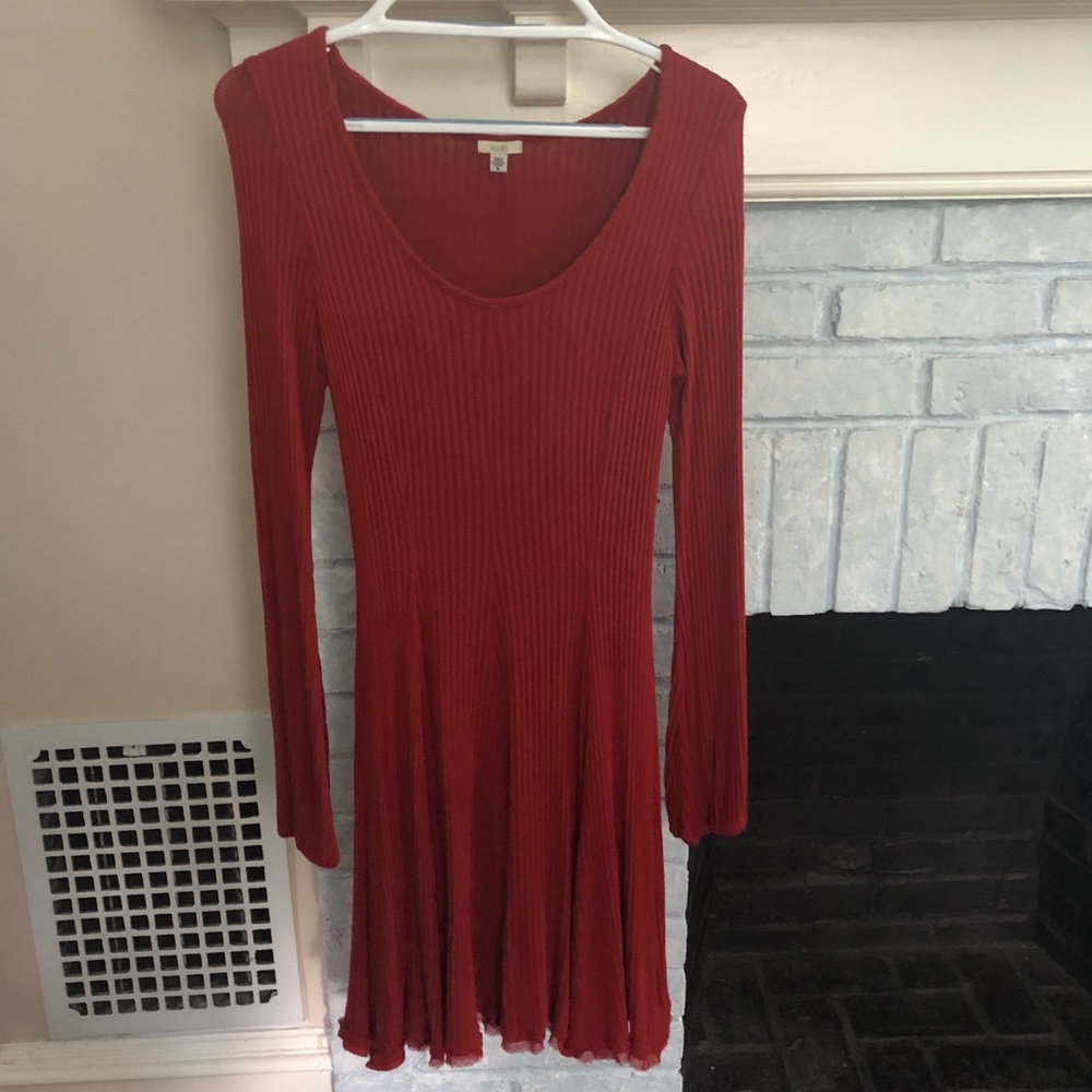Size L Ecote burnt orange/red long sleeve dress